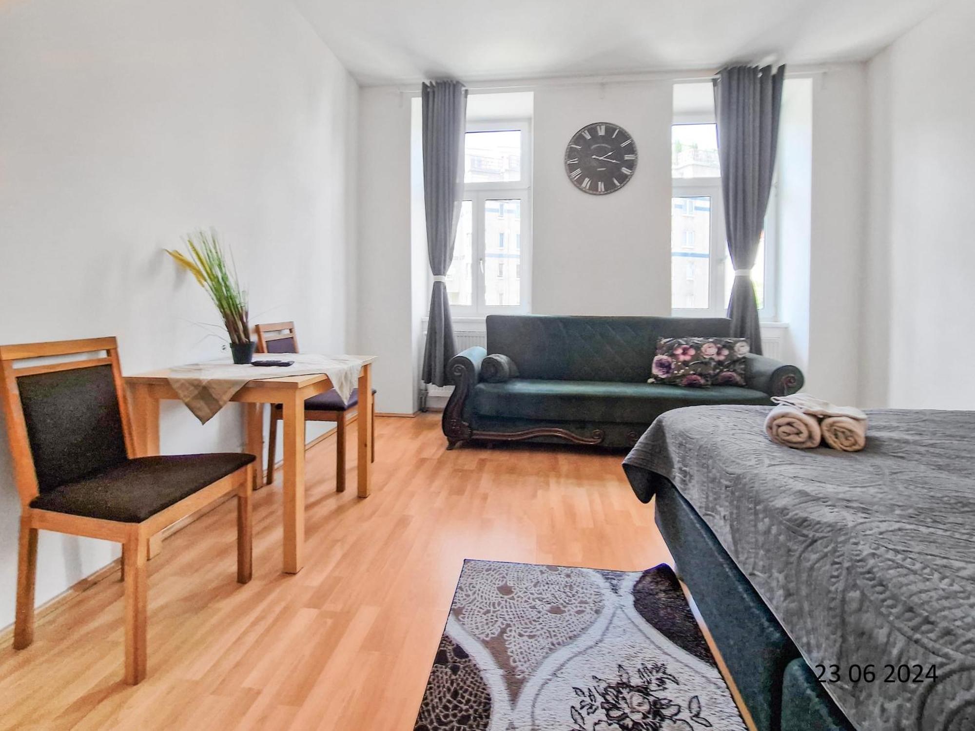 Elegant Three-Bedroom Suite Vienna Exterior photo