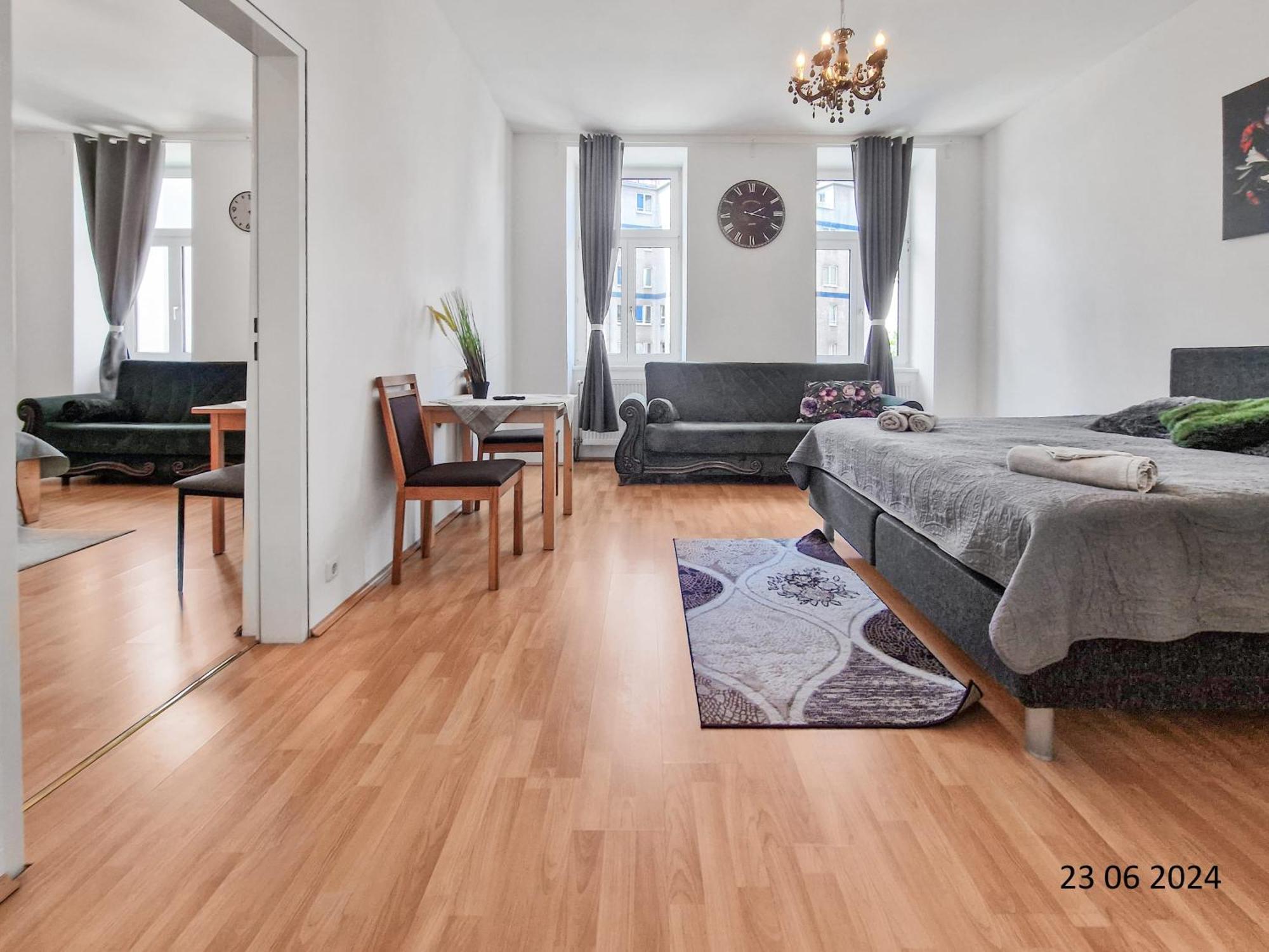 Elegant Three-Bedroom Suite Vienna Exterior photo